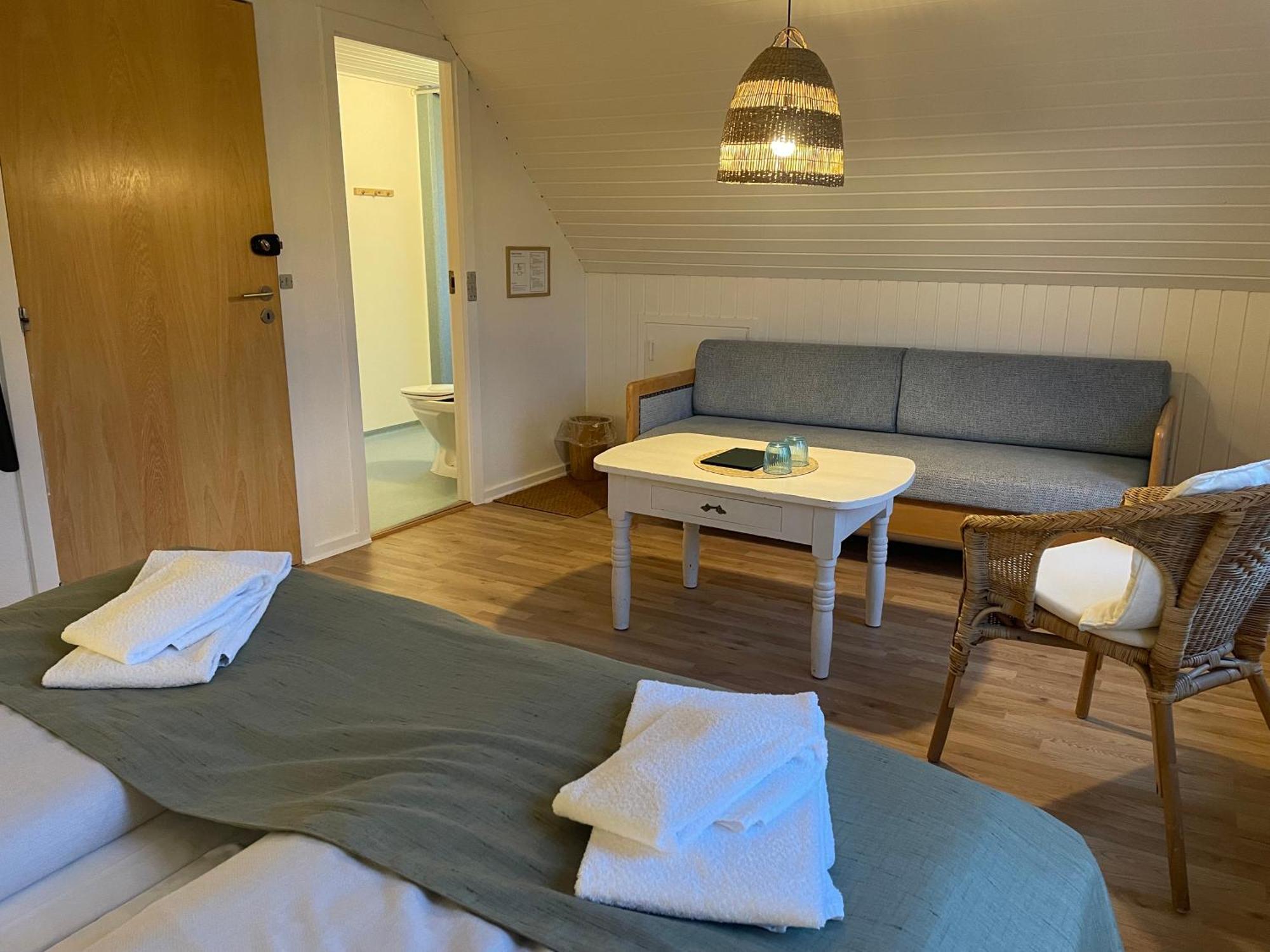 Lonstrup Strandhotel Ngoại thất bức ảnh